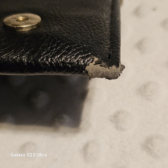 Cache Clutch - Picture 6 of 12